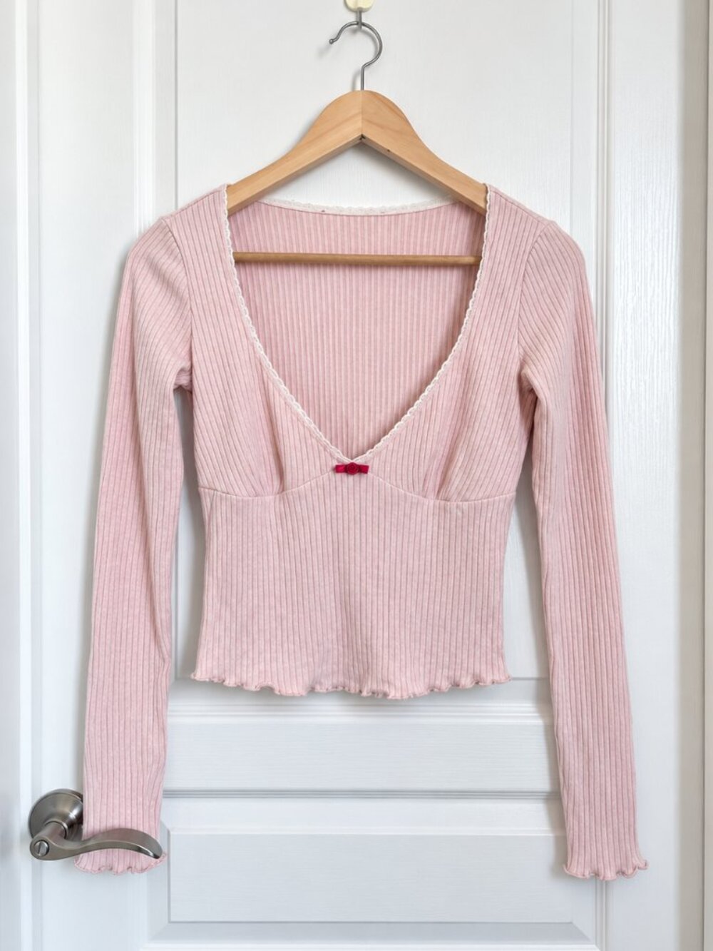 EDIKTED Pink Ribbed Lace Trim Deep V Neck Long Sleeve Crop Top Size S